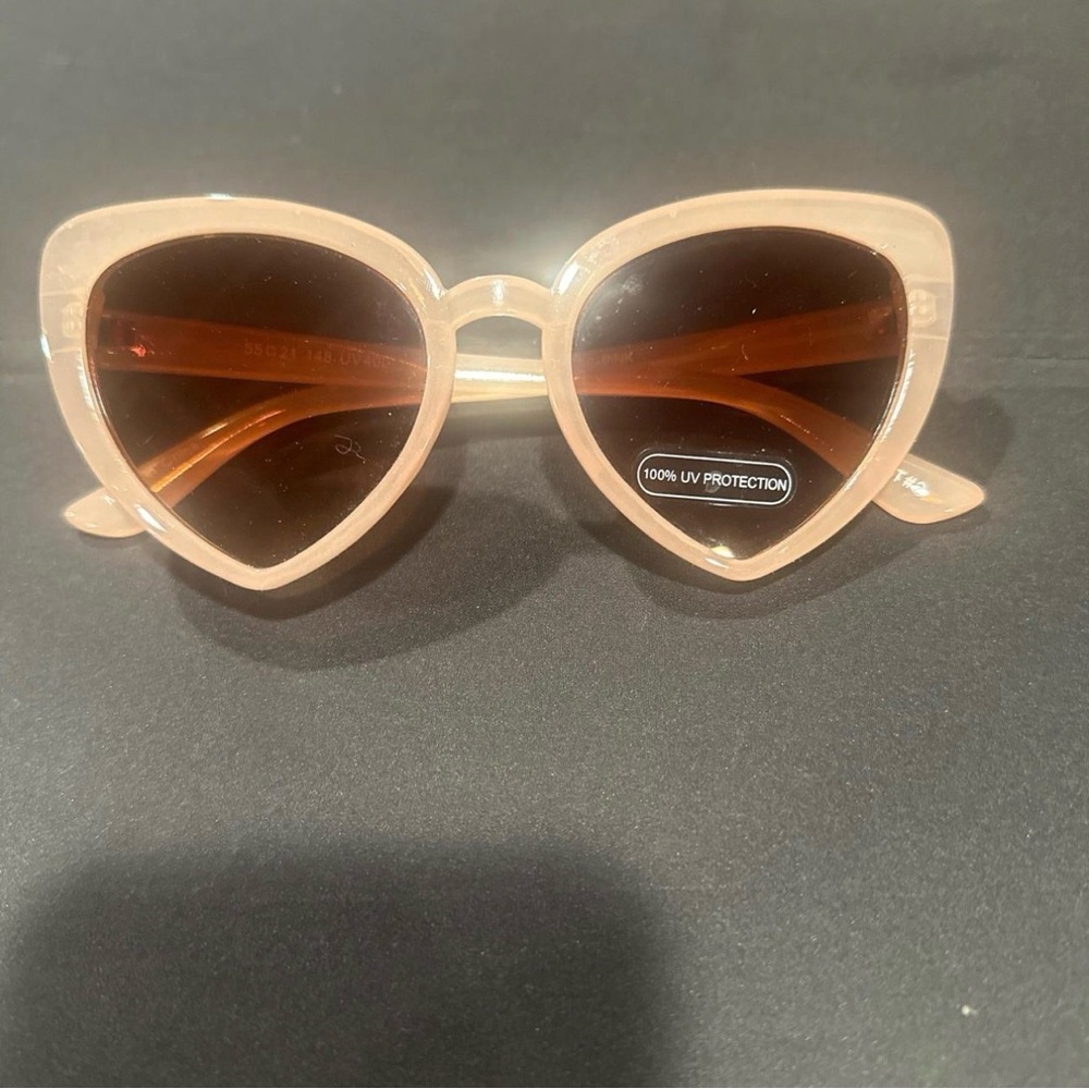 Chic Beige Sunglasses with UV Protection